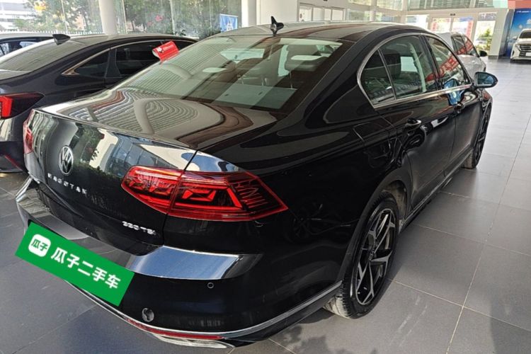 Used Volkswagen Magotan 2023 2 Million Units Limited Edition 330TSI DSG Leading Version Rear Right 45 Deg