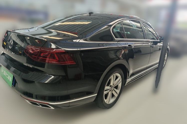 Used Volkswagen Magotan 2023 2 Million Units Limited-Edition 280TSI DSG Comfort Version Rear Right 45 Deg