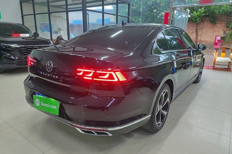 Used Volkswagen Magotan 2023 2 Million Units Commemorative Edition 330TSI DSG Luxury Version Rear Right 45 Deg