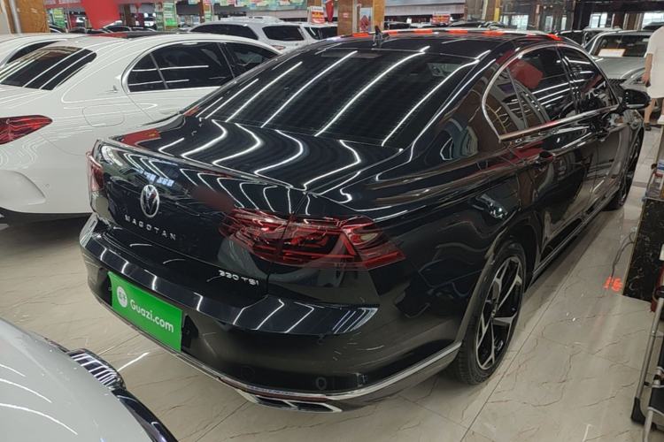 Used Volkswagen Magotan 2023 2 Million Units Commemorative Edition 330TSI DSG Luxury Version Rear Right 45 Deg