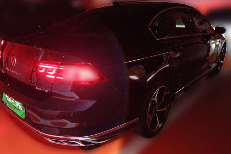 Used Volkswagen Magotan 2023 2 Million Units Limited Edition 280TSI DSG Leading Version Rear Right 45 Deg