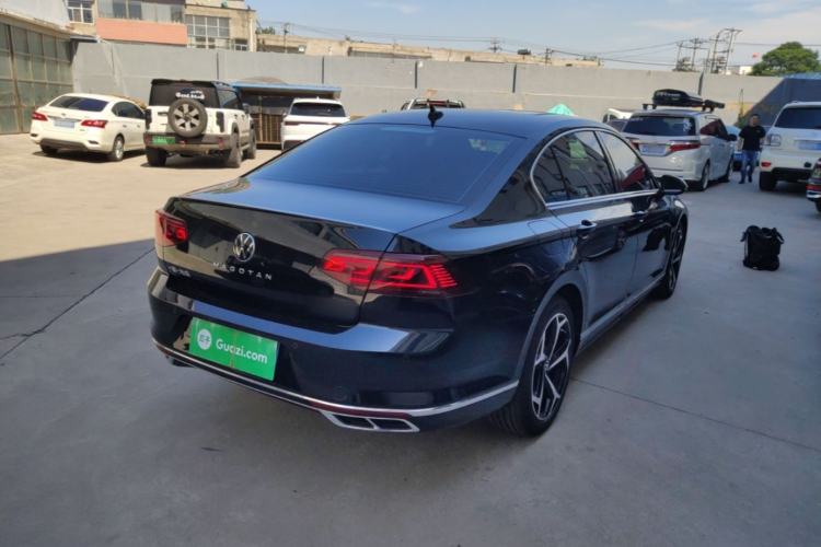 Used Volkswagen Magotan 2023 2 Million Units Commemorative Edition 330TSI DSG Luxury Version Rear Right 45 Deg