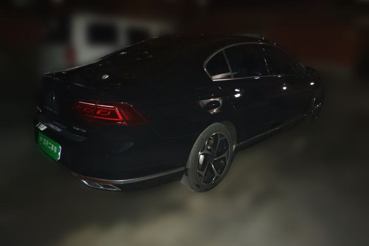 Used Volkswagen Magotan 2023 2 Million Units Commemorative Edition 330TSI DSG Luxury Version Rear Right 45 Deg