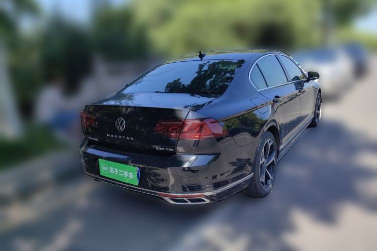 Used Volkswagen Magotan 2023 2 Million Units Commemorative Edition 330TSI DSG Luxury Version Rear Right 45 Deg