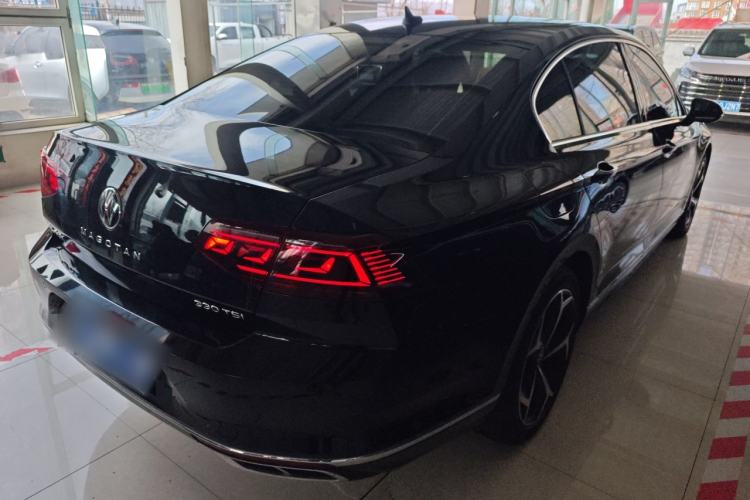 Used Volkswagen Magotan 2023 2 Million Units Limited Edition 330TSI DSG Leading Version Rear Right 45 Deg
