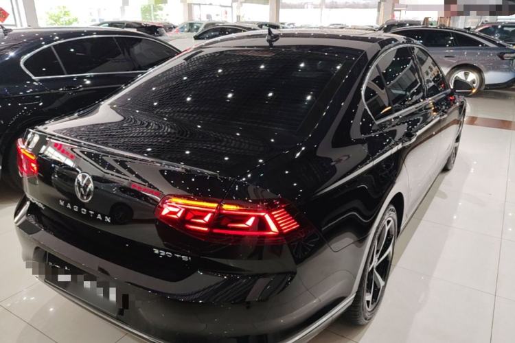 Used Volkswagen Magotan 2023 2 Million Units Commemorative Edition 330TSI DSG Luxury Version Rear Right 45 Deg
