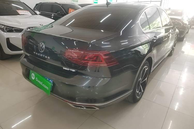 Used Volkswagen Magotan 2023 2 Million Units Commemorative Edition 330TSI DSG Luxury Version Rear Right 45 Deg