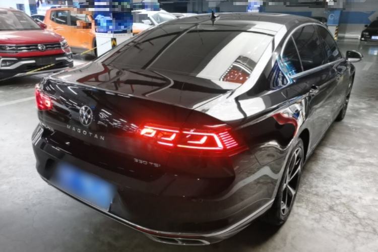 Used Volkswagen Magotan 2023 2 Million Units Limited Edition 330TSI DSG Leading Version Rear Right 45 Deg