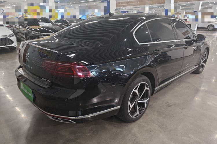 Used Volkswagen Magotan 2023 2 Million Units Limited Edition 330TSI DSG Leading Version Rear Right 45 Deg