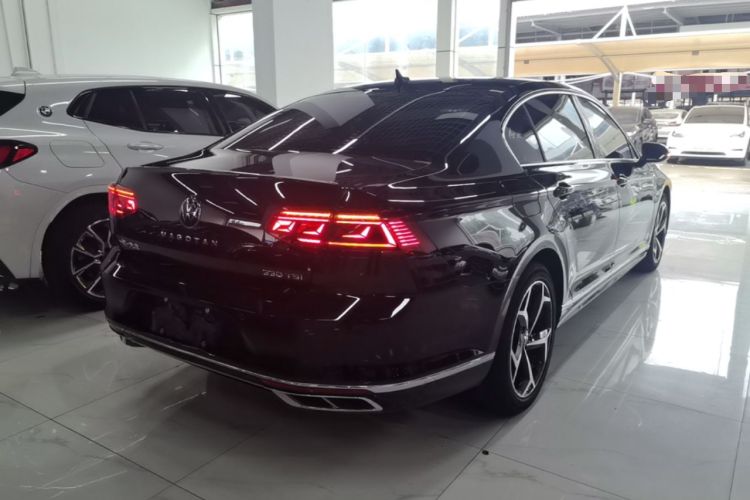 Used Volkswagen Magotan 2023 2 Million Units Limited Edition 330TSI DSG Leading Version Rear Right 45 Deg
