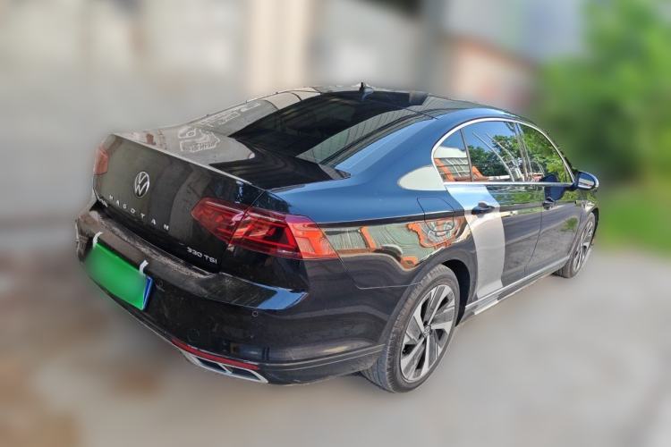 Used Volkswagen Magotan 2023 2 Million Units Limited Edition 330TSI DSG Leading Version Rear Right 45 Deg