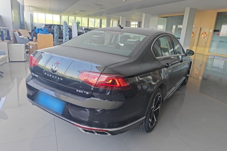 Used Volkswagen Magotan 2023 2 Million Units Commemorative Edition 330TSI DSG Luxury Version Rear Right 45 Deg