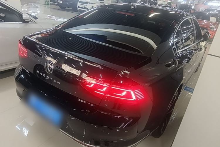 Used Volkswagen Magotan 2023 2 Million Units Limited Edition 330TSI DSG Leading Version Rear Right 45 Deg