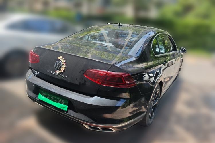 Used Volkswagen Magotan 2023 2 Million Units Limited Edition 330TSI DSG Leading Version Rear Right 45 Deg