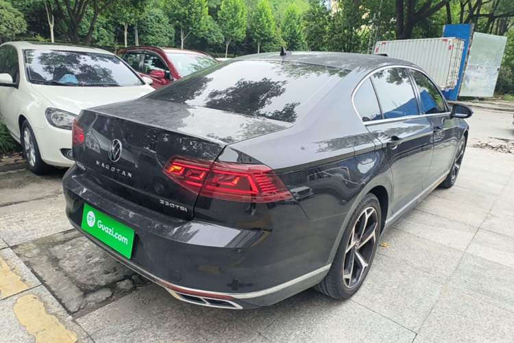 Used Volkswagen Magotan 2023 2 Million Units Limited Edition 330TSI DSG Leading Version Rear Right 45 Deg