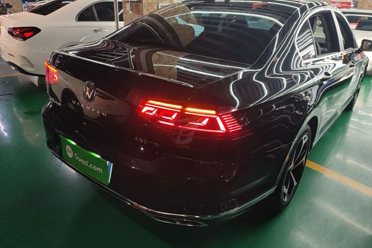 Used Volkswagen Magotan 2023 2 Million Units Limited Edition 280TSI DSG Leading Version Rear Right 45 Deg