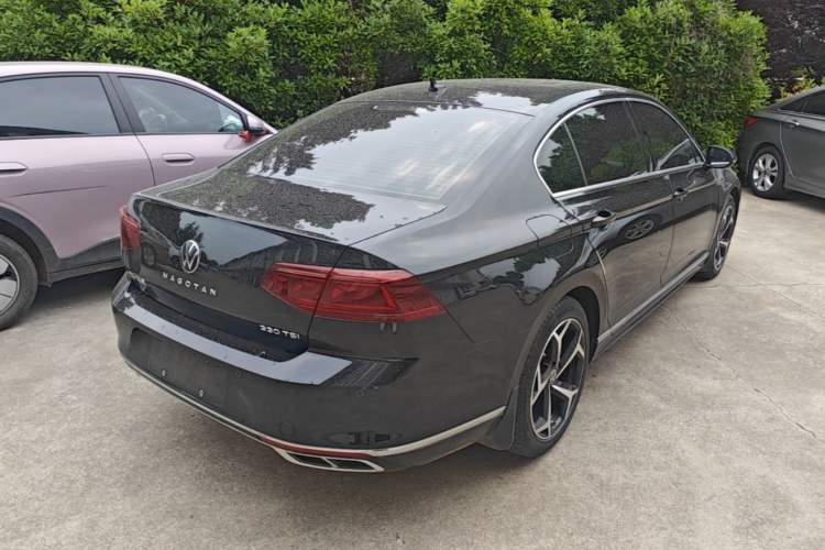 Used Volkswagen Magotan 2023 2 Million Units Commemorative Edition 330TSI DSG Luxury Version Rear Right 45 Deg
