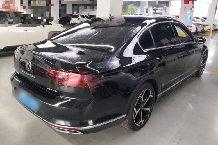 Used Volkswagen Magotan 2023 2 Million Units Commemorative Edition 330TSI DSG Luxury Version Rear Right 45 Deg