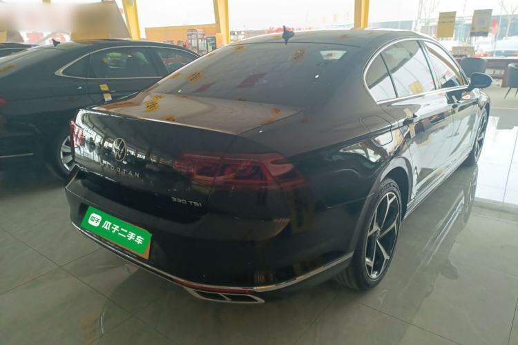 Used Volkswagen Magotan 2023 2 Million Units Commemorative Edition 330TSI DSG Luxury Version Rear Right 45 Deg