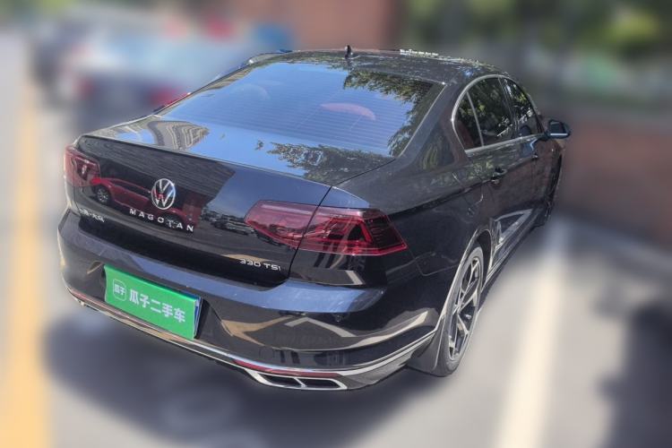 Used Volkswagen Magotan 2023 2 Million Units Commemorative Edition 330TSI DSG Luxury Version Rear Right 45 Deg