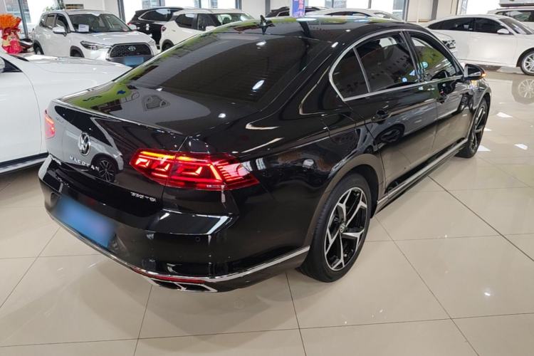 Used Volkswagen Magotan 2023 2 Million Units Commemorative Edition 330TSI DSG Luxury Version Rear Right 45 Deg