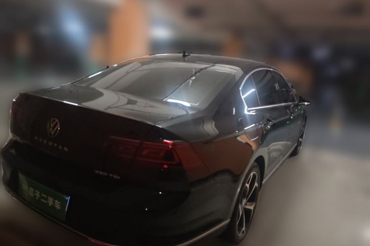 Used Volkswagen Magotan 2023 2 Million Units Limited Edition 330TSI DSG Leading Version Rear Right 45 Deg