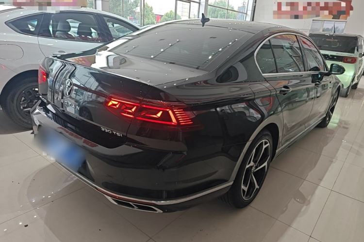 Used Volkswagen Magotan 2023 2 Million Units Limited Edition 330TSI DSG Leading Version Rear Right 45 Deg