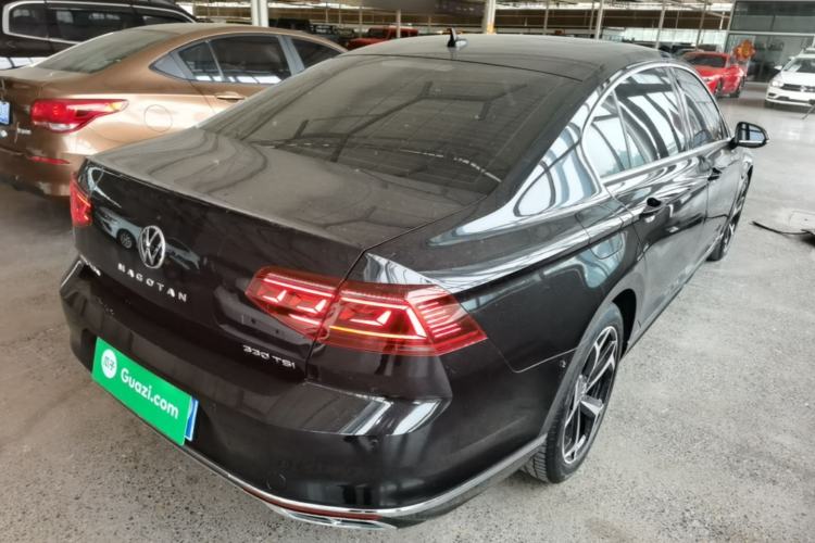 Used Volkswagen Magotan 2023 2 Million Units Limited Edition 330TSI DSG Leading Version Rear Right 45 Deg