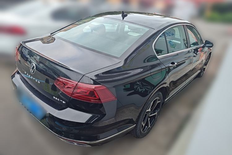 Used Volkswagen Magotan 2023 2 Million Units Commemorative Edition 330TSI DSG Luxury Version Rear Right 45 Deg