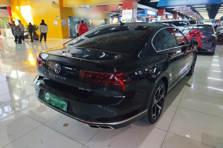 Used Volkswagen Magotan 2023 2 Million Units Limited Edition 330TSI DSG Leading Version Rear Right 45 Deg