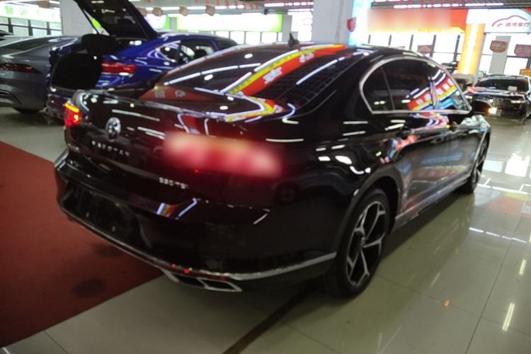 Used Volkswagen Magotan 2023 2 Million Units Limited Edition 330TSI DSG Leading Version Rear Right 45 Deg