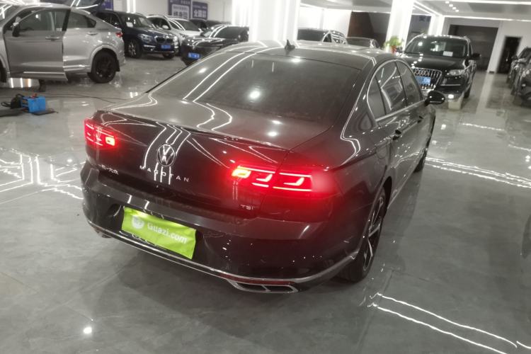 Used Volkswagen Magotan 2023 2 Million Units Limited Edition 330TSI DSG Leading Version Rear Right 45 Deg