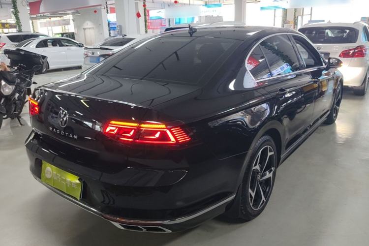 Used Volkswagen Magotan 2023 2 Million Units Commemorative Edition 330TSI DSG Luxury Version Rear Right 45 Deg