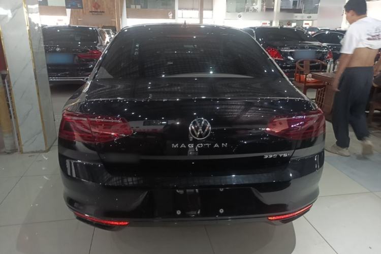 Used Volkswagen Magotan 2023 2 Million Units Commemorative Edition 330TSI DSG Luxury Version Rear