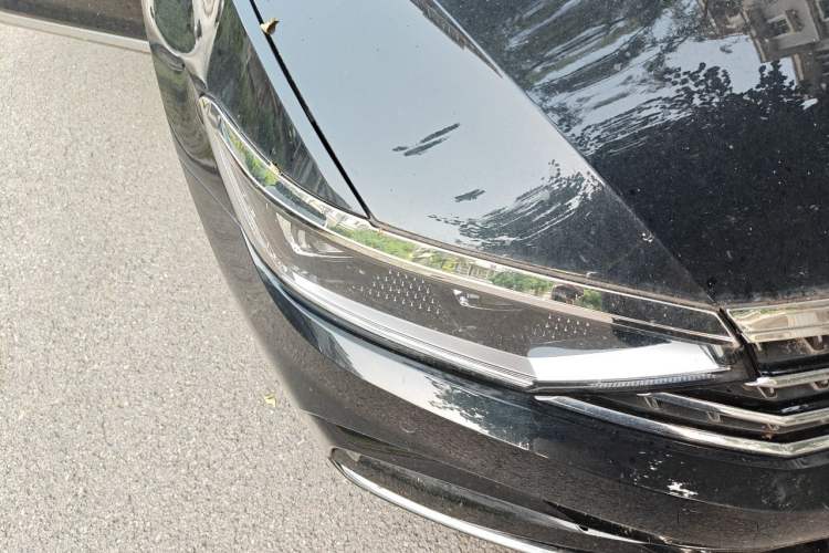 Used Volkswagen Magotan 2023 2 Million Units Limited Edition 330TSI DSG Leading Version Right Front Headlight