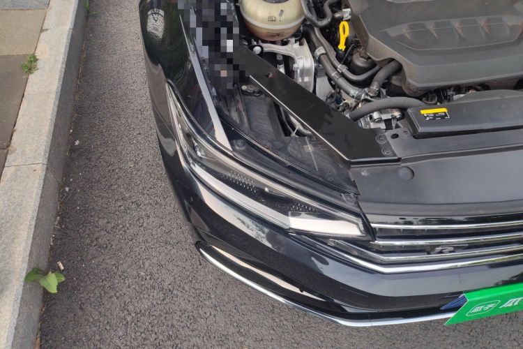 Used Volkswagen Magotan 2023 2 Million Units Limited Edition 330TSI DSG Leading Version Right Front Headlight