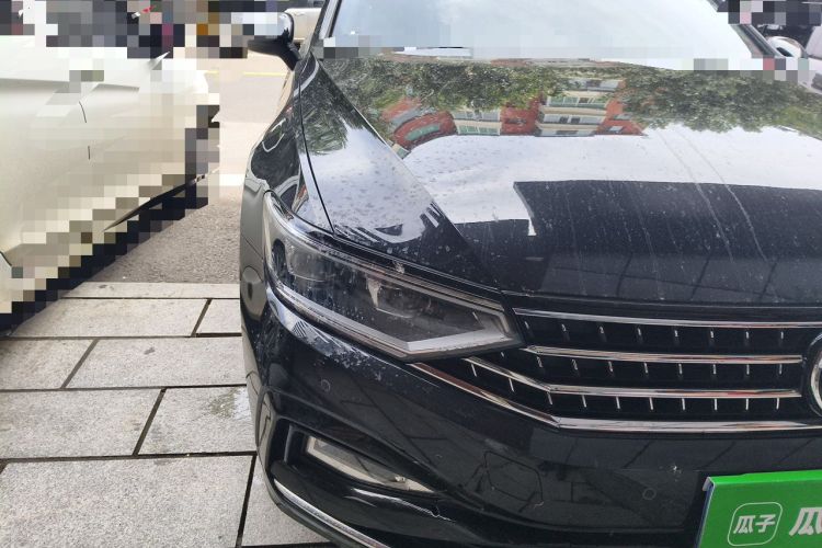 Used Volkswagen Magotan 2023 2 Million Units Limited Edition 330TSI DSG Leading Version Right Front Headlight