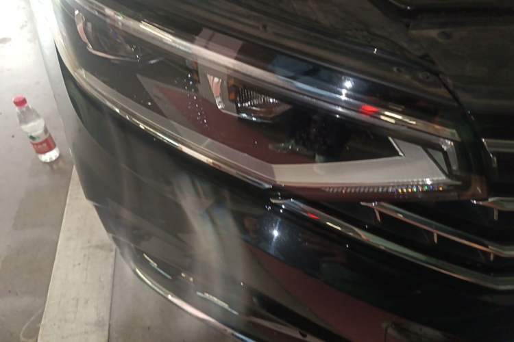 Used Volkswagen Magotan 2023 2 Million Units Limited Edition 330TSI DSG Leading Version Right Front Headlight