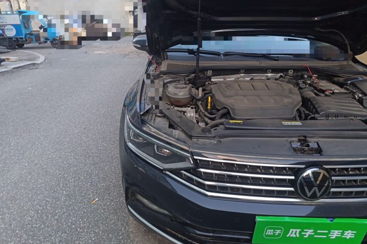 Used Volkswagen Magotan 2023 2 Million Units Commemorative Edition 330TSI DSG Luxury Version Right Front Headlight