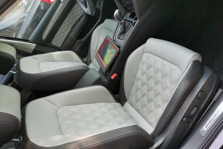 Used Volkswagen Magotan 2023 2 Million Units Limited Edition 330TSI DSG Leading Version Right Front Seat
