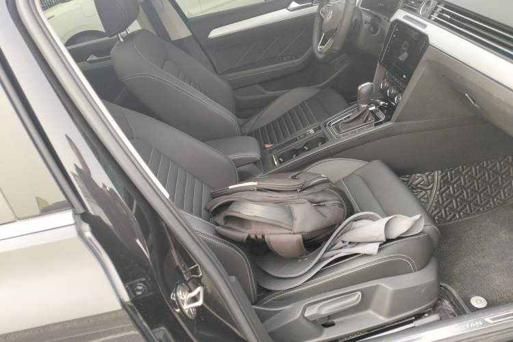 Used Volkswagen Magotan 2023 2 Million Units Limited-Edition 280TSI DSG Comfort Version Right Front Seat