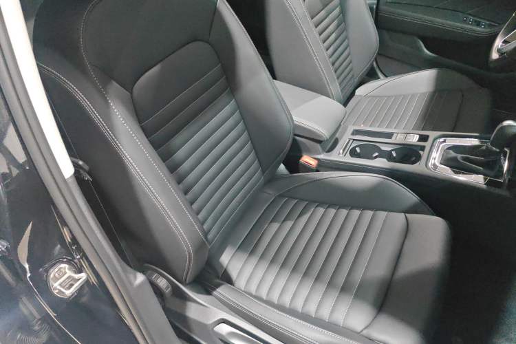 Used Volkswagen Magotan 2023 2 Million Units Limited-Edition 280TSI DSG Comfort Version Right Front Seat
