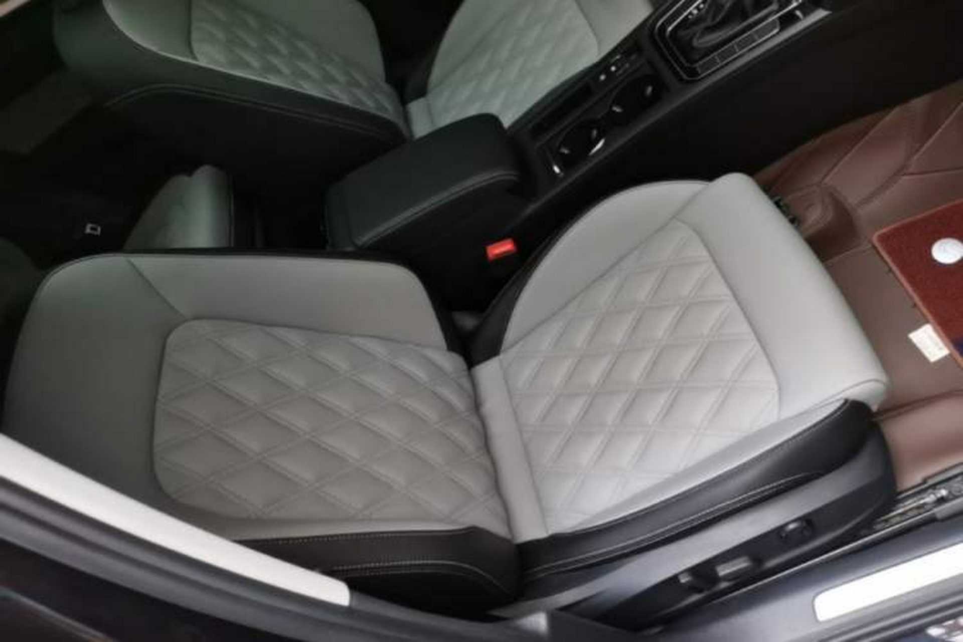 Used Volkswagen Magotan 2023 2 Million Units Limited Edition 330TSI DSG Leading Version Right Front Seat