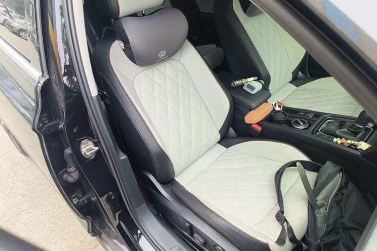 Used Volkswagen Magotan 2023 2 Million Units Limited Edition 330TSI DSG Leading Version Right Front Seat