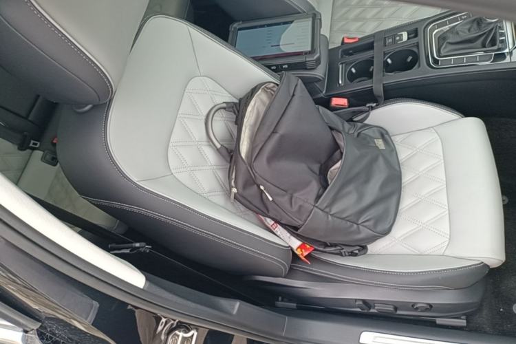 Used Volkswagen Magotan 2023 2 Million Units Limited Edition 330TSI DSG Leading Version Right Front Seat