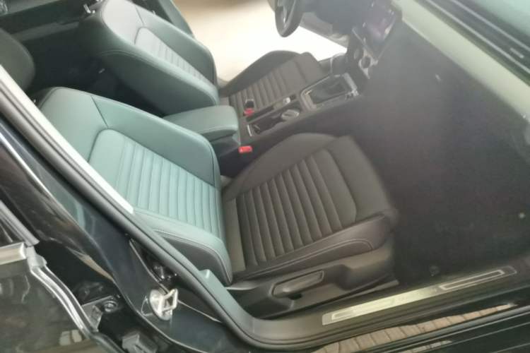 Used Volkswagen Magotan 2023 2 Million Units Limited-Edition 280TSI DSG Comfort Version Right Front Seat