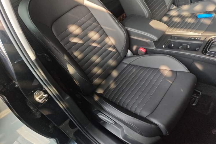Used Volkswagen Magotan 2023 2 Million Units Limited-Edition 280TSI DSG Comfort Version Right Front Seat