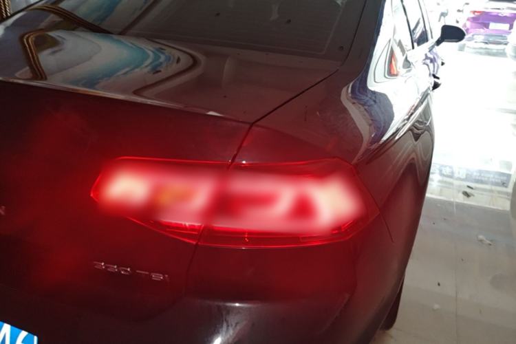Used Volkswagen Magotan 2023 2 Million Units Commemorative Edition 330TSI DSG Luxury Version Right Rear Taillight