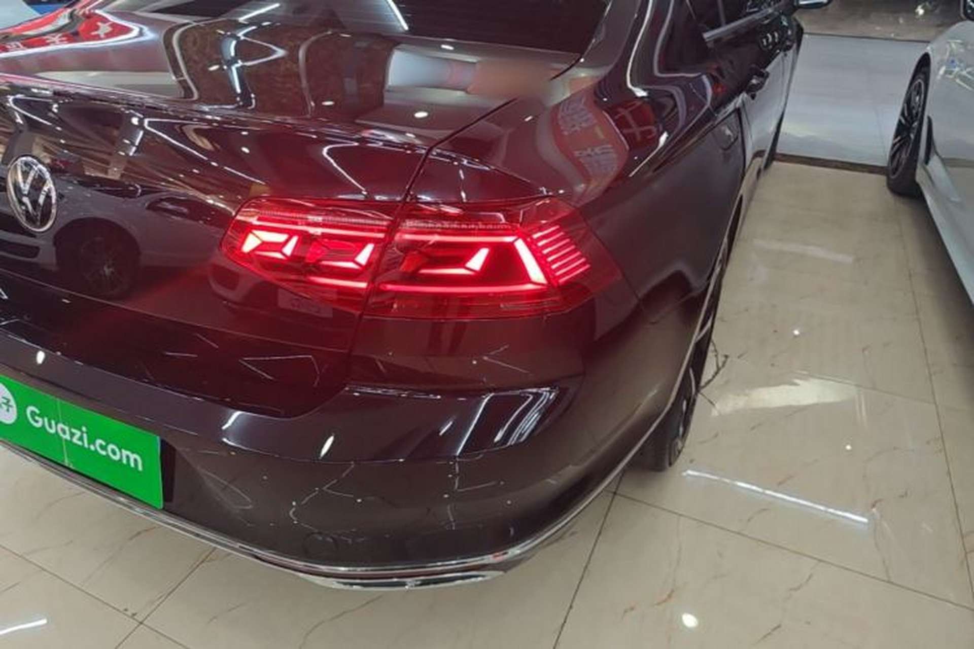 Used Volkswagen Magotan 2023 2 Million Units Limited Edition 330TSI DSG Leading Version Right Rear Taillight