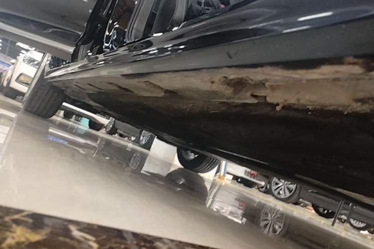 Used Volkswagen Magotan 2023 2 Million Units Limited-Edition 280TSI DSG Comfort Version Right Side Sill